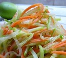 Салат из зелёной редьки м морковью и яблоком (130гр) 